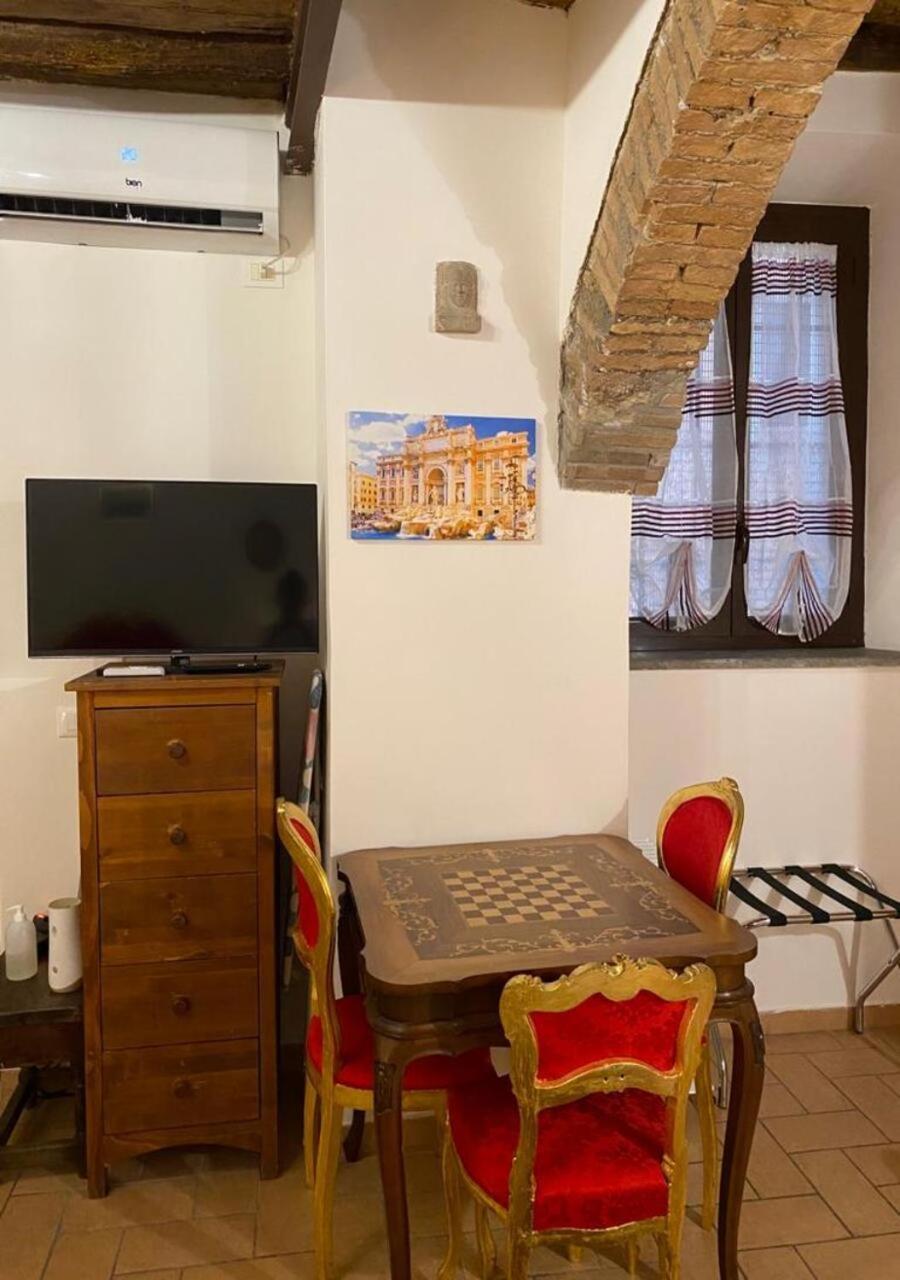 Casa Arco Della Chiesa Nuova - Pantheon & Navona Apartment โรม ภายนอก รูปภาพ